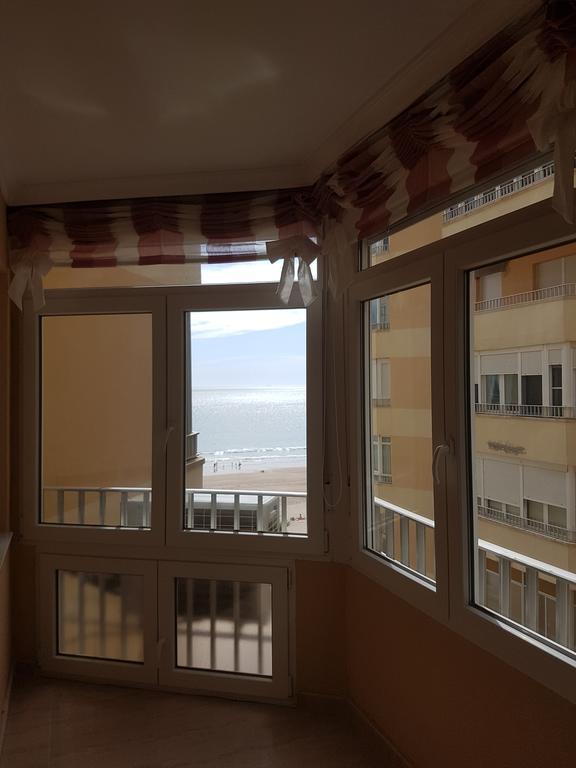 Apartamento Brisas Cayetano Cádiz Exterior foto